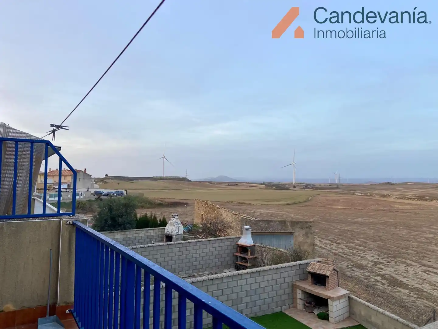 Vista exterior de Casa adosada en venta en Las Pedrosas con Aire acondicionado, Calefacción y Jardín privado