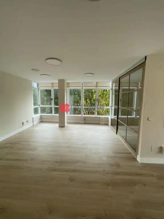 Office for rent in Santiago de Compostela   with Heating