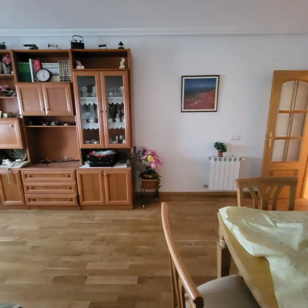 Sala de estar de Piso en venta en Ávila con Calefacción, Terraza y Trastero