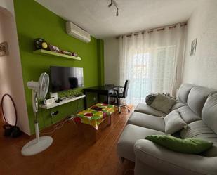 Sala d'estar de Pis en venda en  Madrid Capital amb Aire condicionat, Calefacció i Terrassa