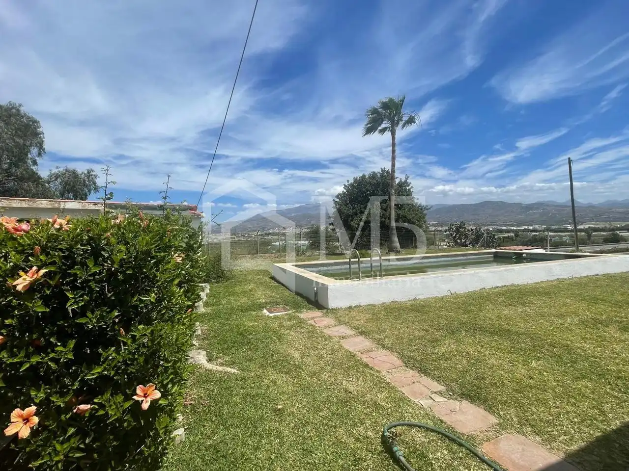 Jardí de Finca rústica en venda en Vélez-Málaga amb Piscina