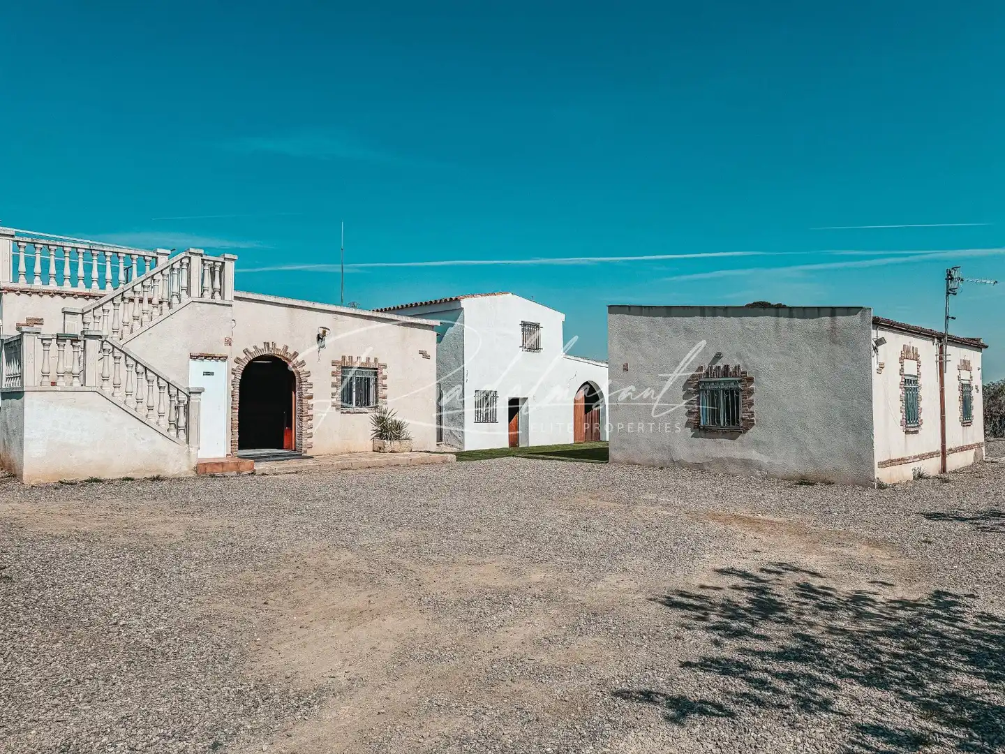 Exterior view of Houses for sale in Reus  with Air Conditioner, Swimming Pool and Furnished