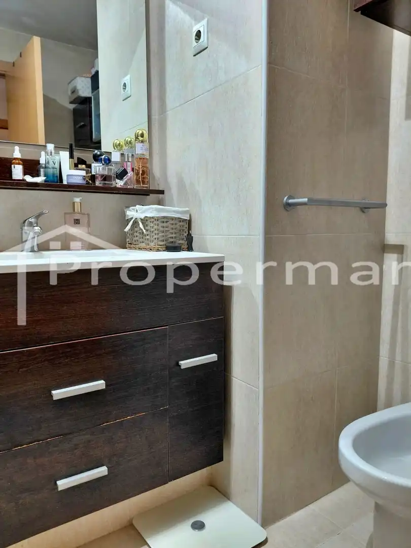 Baño de Ático en venta en Parets del Vallès con Aire acondicionado, Calefacción y Terraza