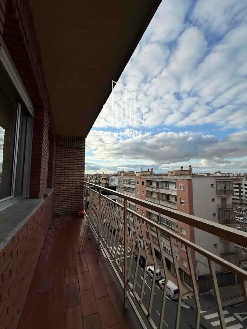Exterior view of Flat for sale in Salamanca  with Heating, Terrace and Furnished