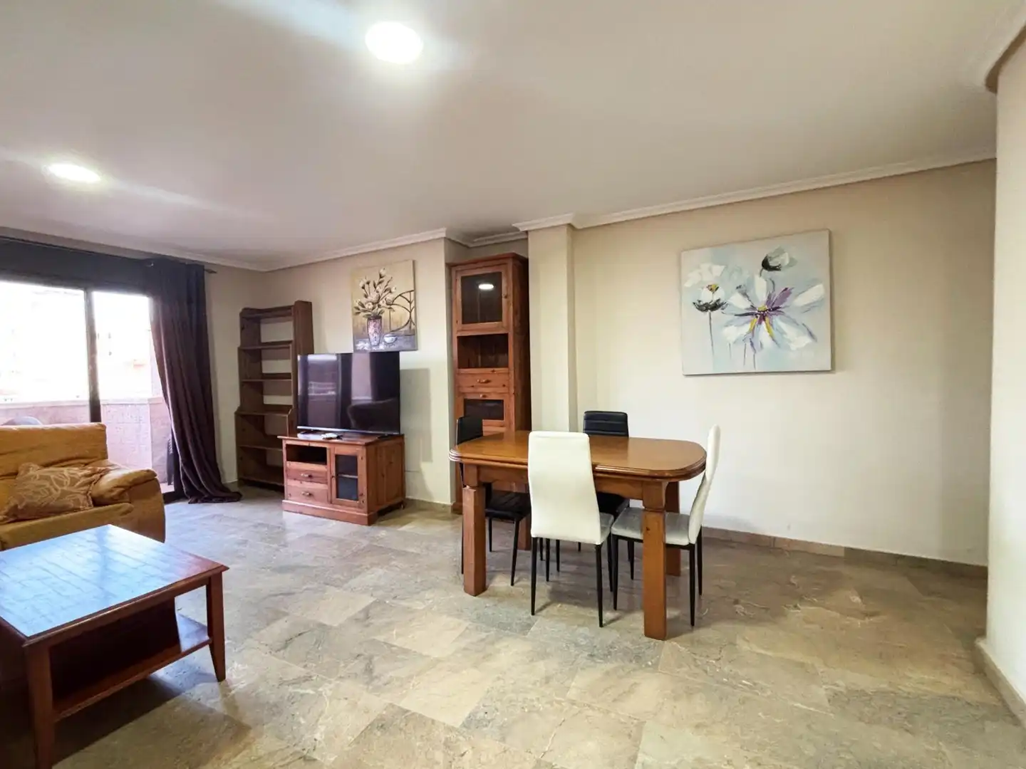 Comedor de Piso en venta en Torrevieja con Aire acondicionado, Terraza y Amueblado