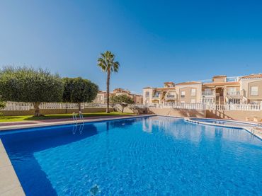 Maison avec balcon à vendre à Nueva Torrevieja - Aguas Nuevas