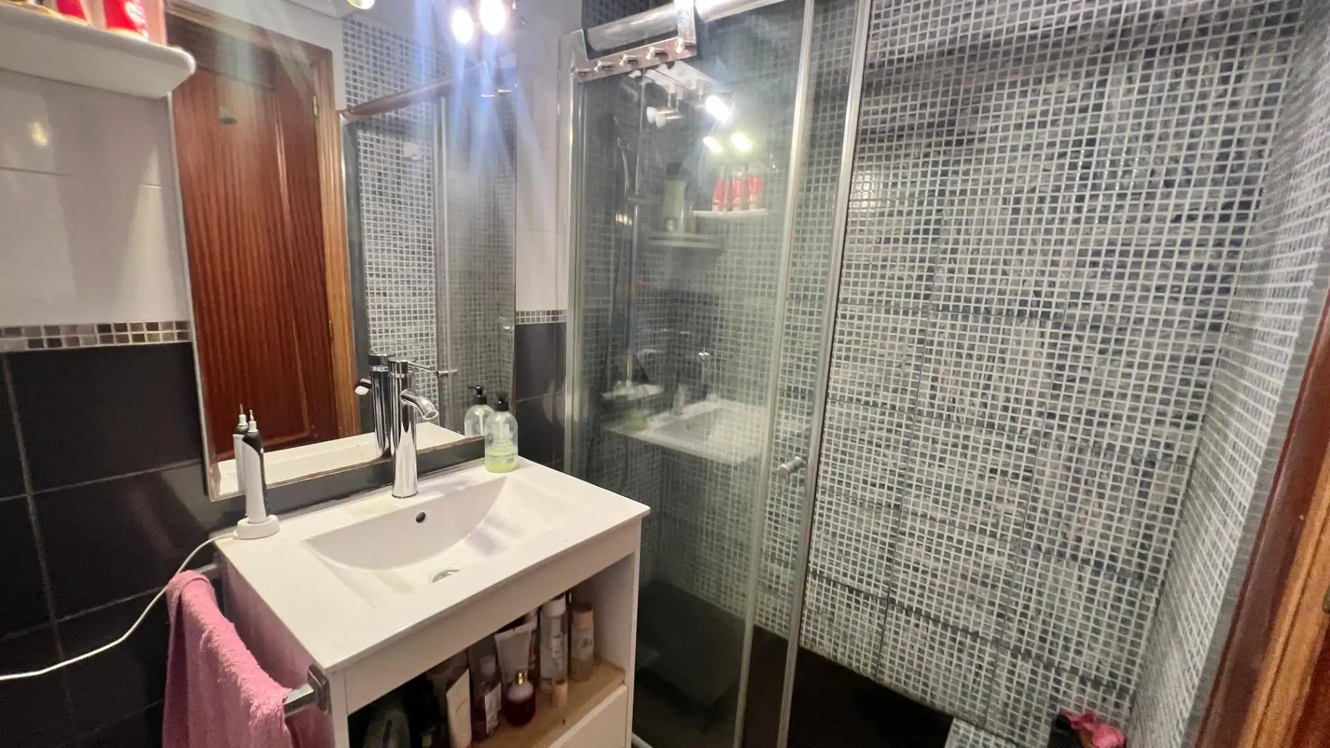 Badezimmer von Wohnung zum Verkauf in Burriana / Borriana mit Klimaanlage, Heizung und Abstellraum
