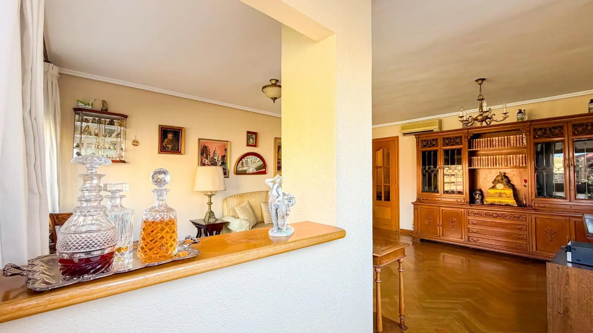 Wohnung zum Verkauf in Valencia mit Klimaanlage, Heizung und Parkett