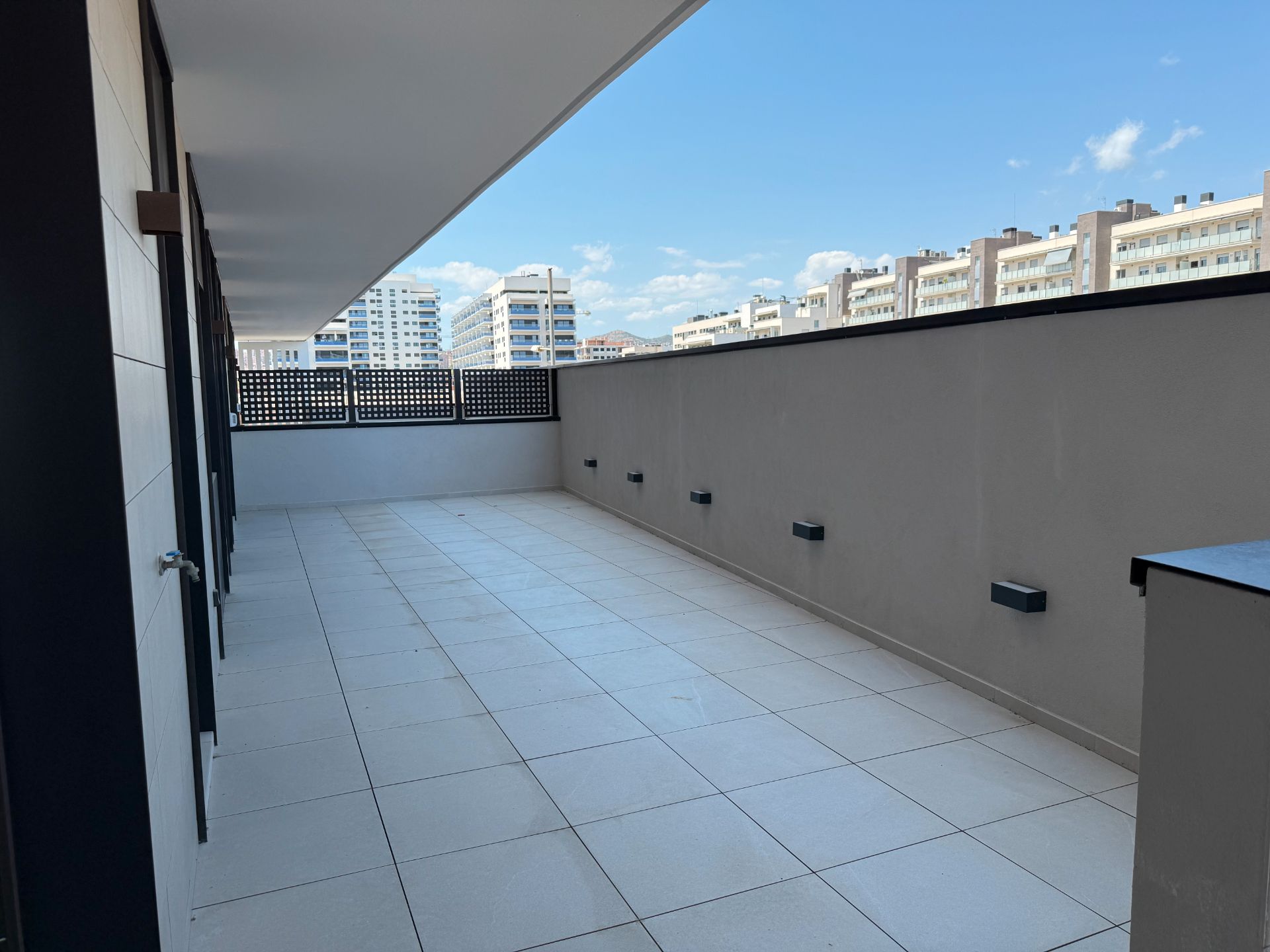 Terrace of Flat to rent in Badalona  with Air Conditioner, Terrace and Oven
