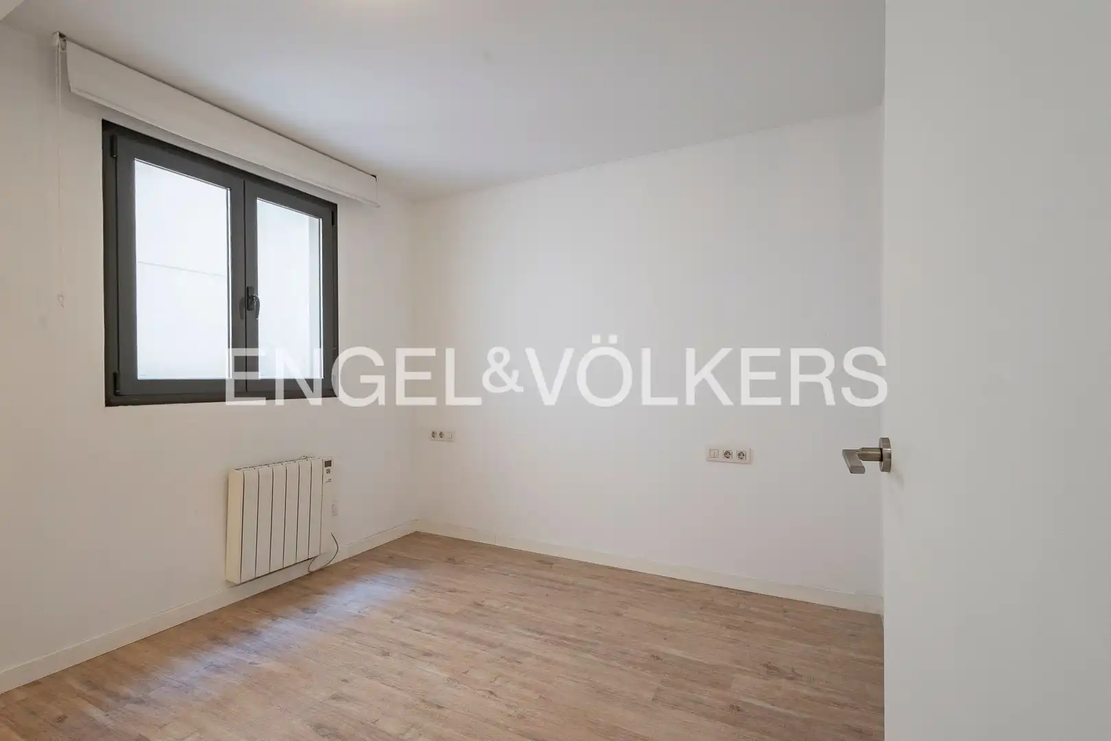 Habitación de Piso en venta en Barcelona con Calefacción, Terraza y Balcón
