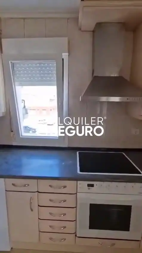 Piso de alquiler en Procurador , Casco Antiguo