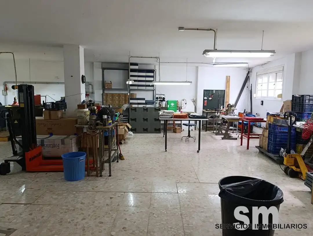 Commercial properties for rent in Alameda del Cura - Barriada Andalucia