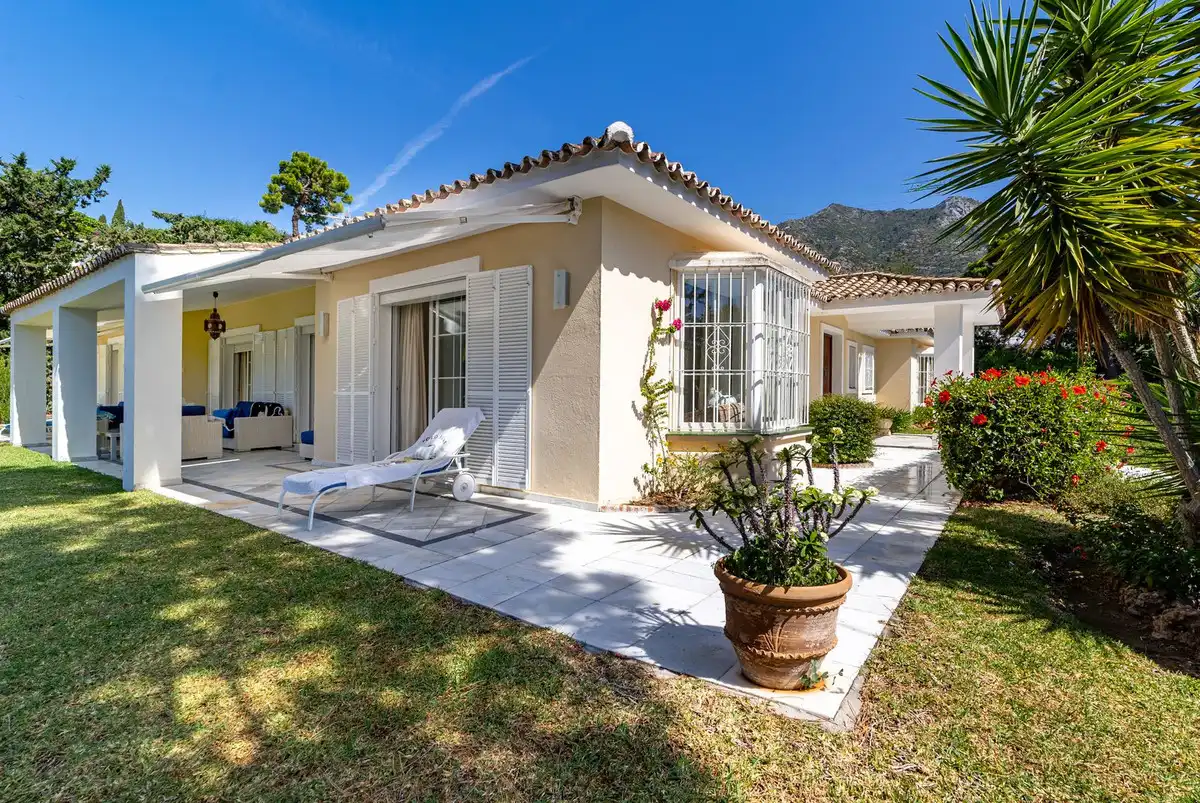 Villa mit Pool zum Verkauf in Lugar Urbanizacion Cascada de Camojan 5D, imagen 48