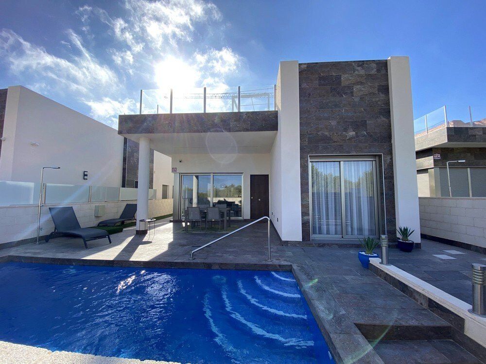 Exterior view of House or chalet for sale in Orihuela  with Heating, Private garden and Swimming Pool