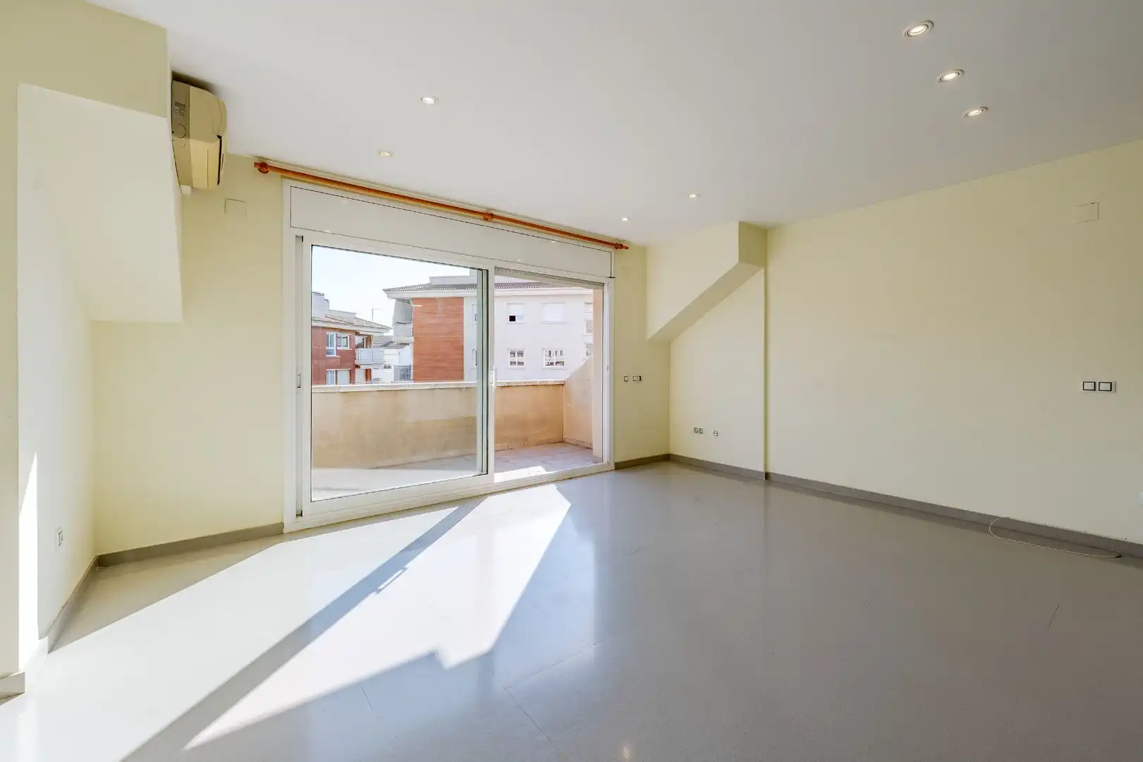Bedroom of Flat for sale in Calafell  with Air Conditioner, Heating and Terrace