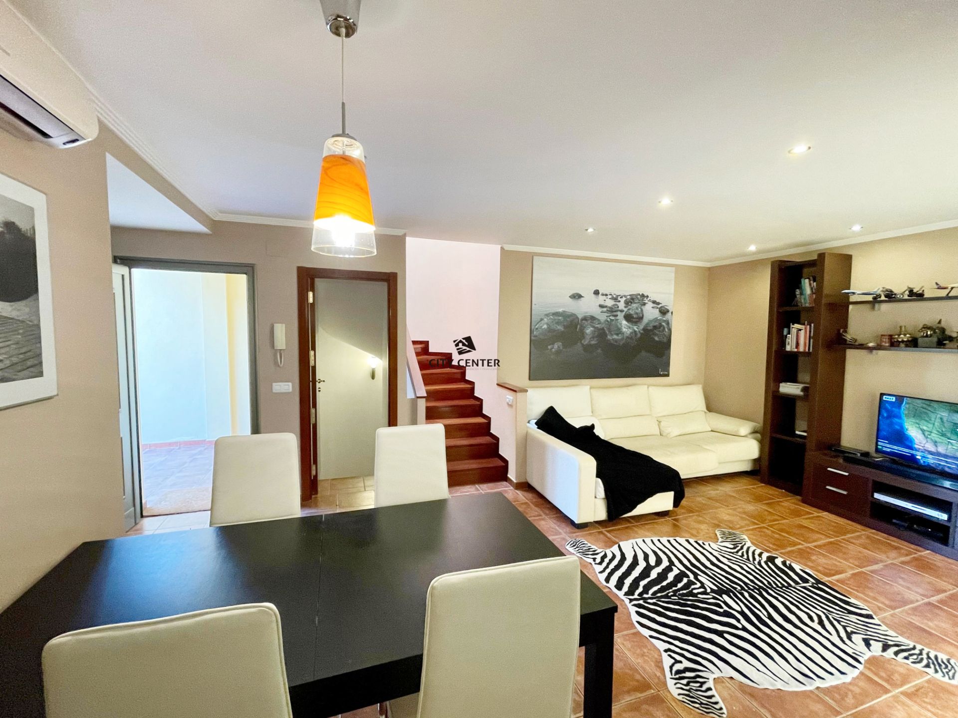 Sala de estar de Casa adosada en venta en Granadilla de Abona con Jardín privado, Terraza y Amueblado