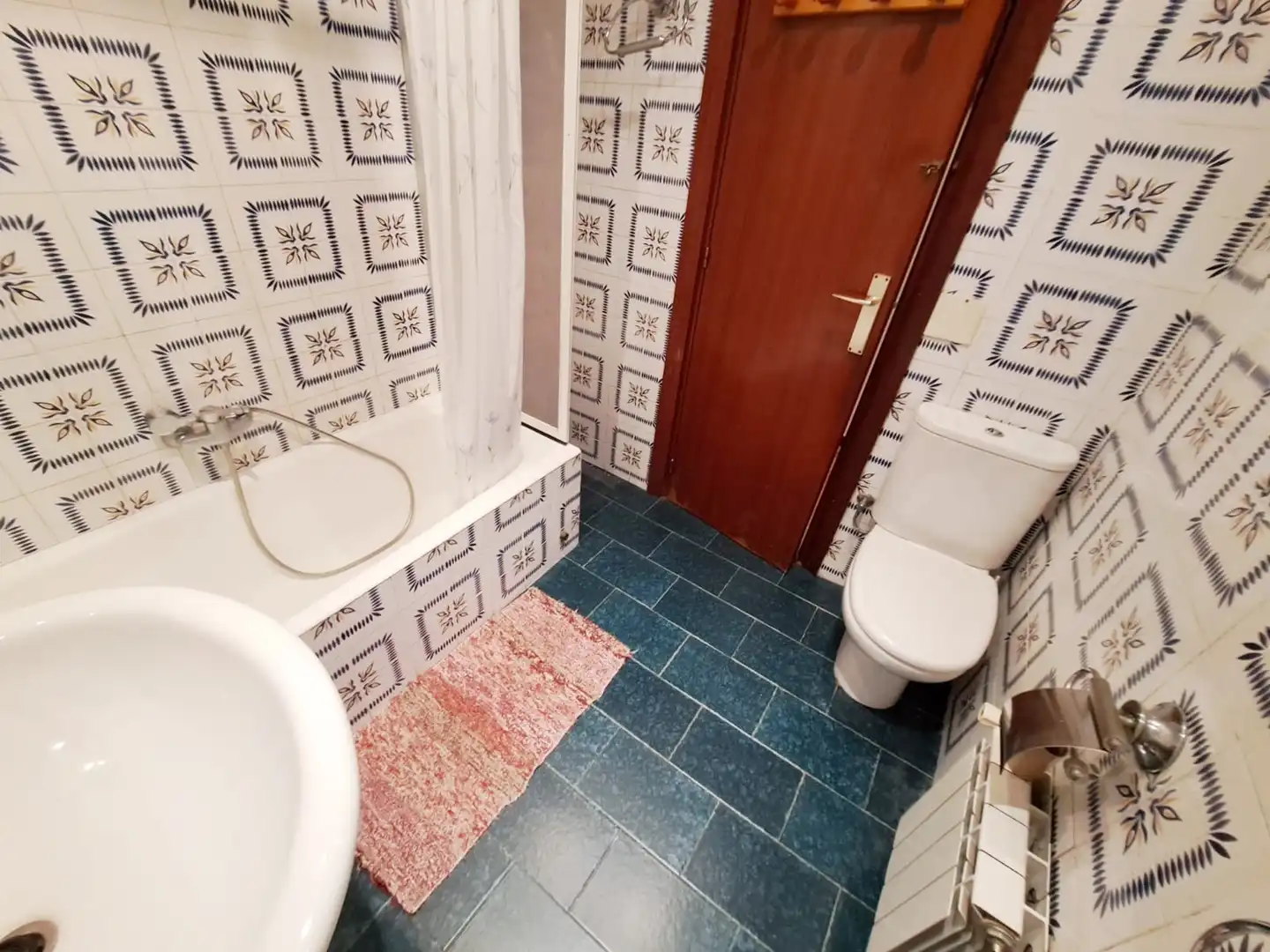 Bany de Pis en venda en Vitoria - Gasteiz amb Calefacció, Parquet i Terrassa