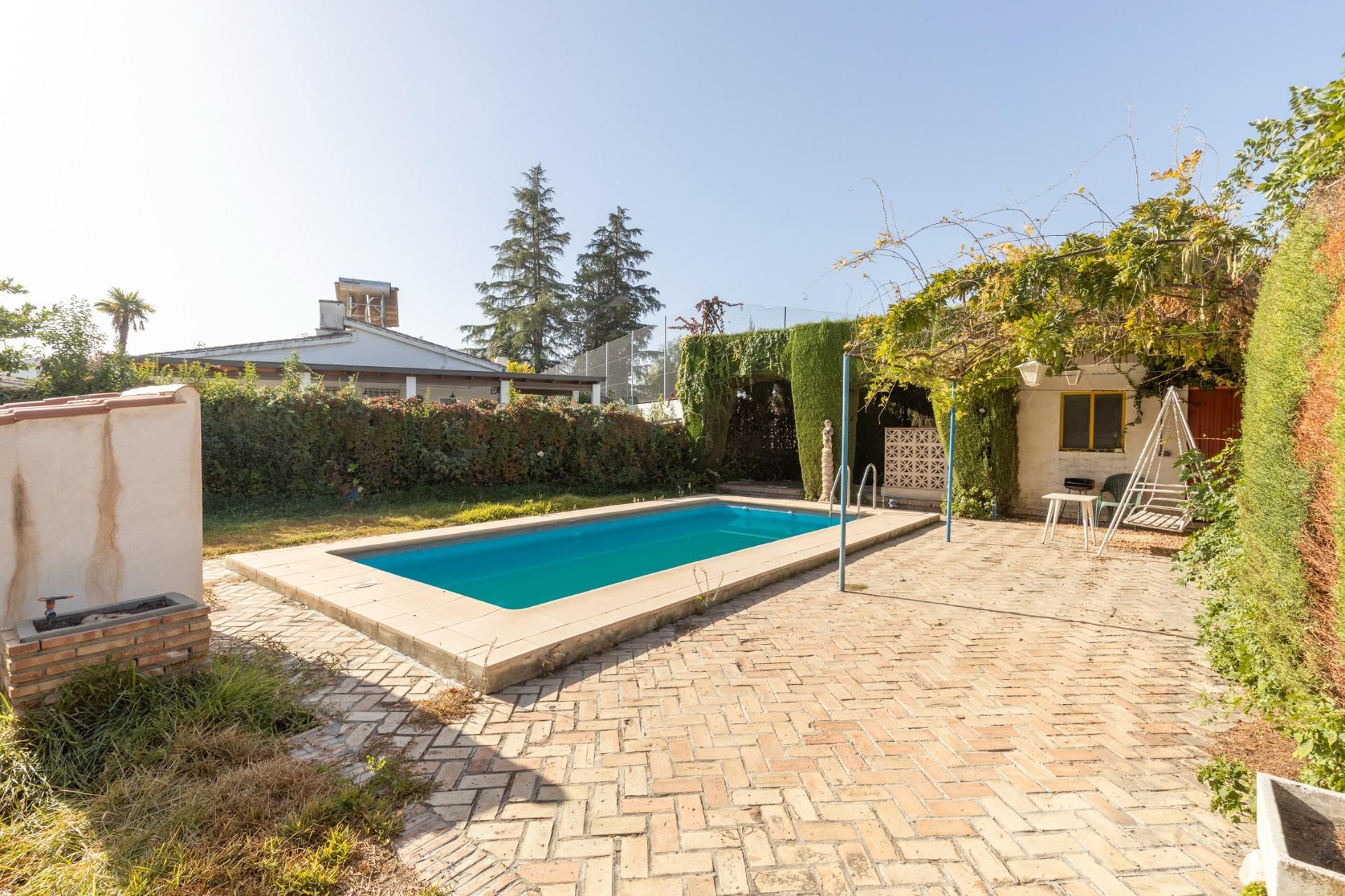 Swimming pool of House or chalet for sale in Las Gabias  with Private garden and Swimming Pool