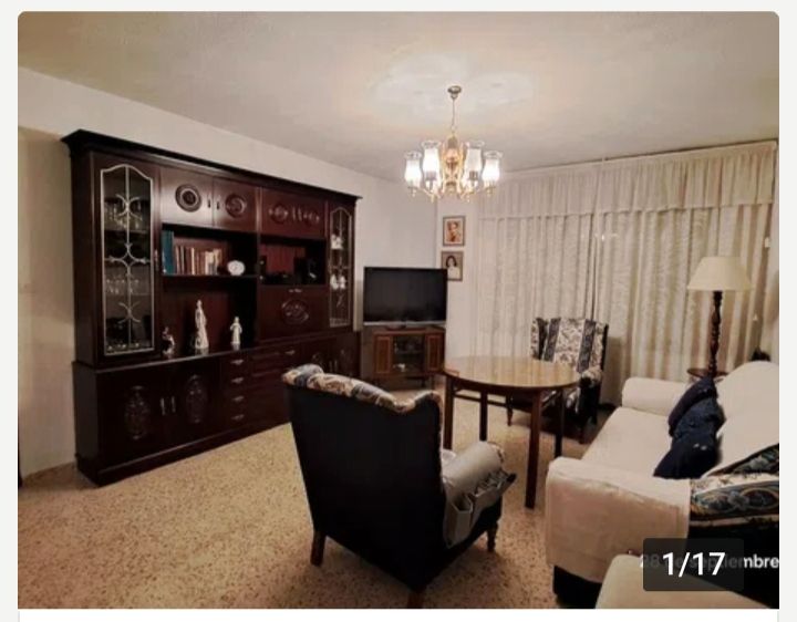 Living room of Flat for sale in  Granada Capital  with Heating and Furnished