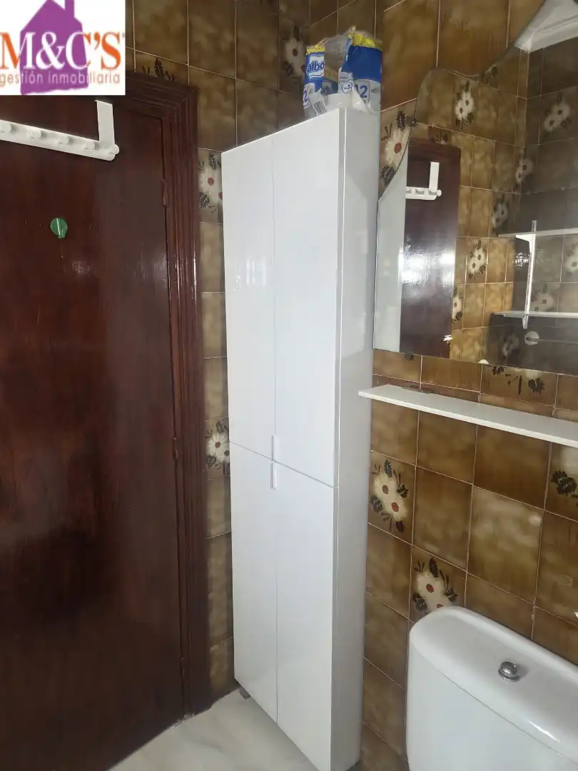 Bathroom of Flat for sale in PAU 2-600