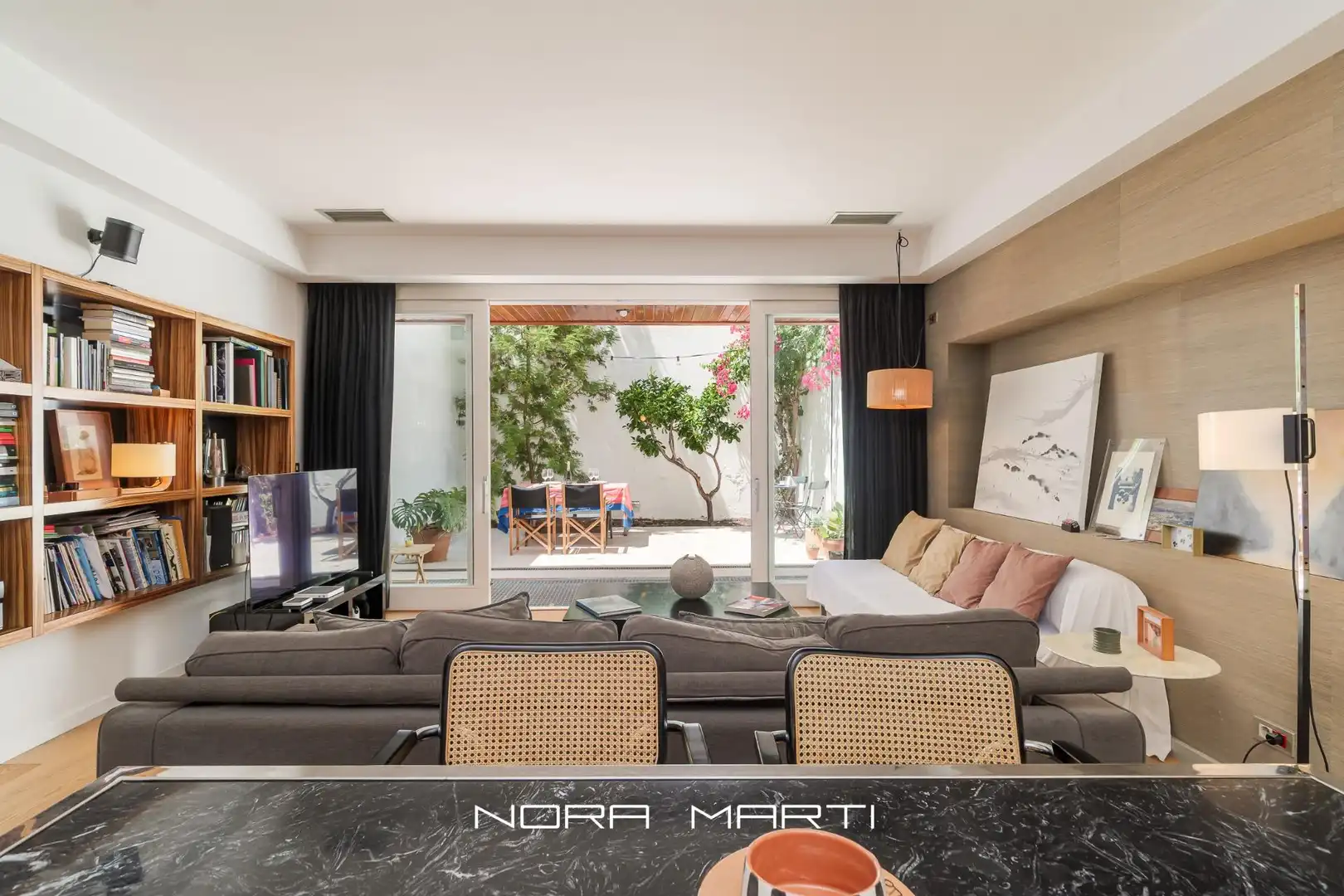 Sala d'estar de Planta baixa en venda en Barcelona amb Aire condicionat, Calefacció i Terrassa