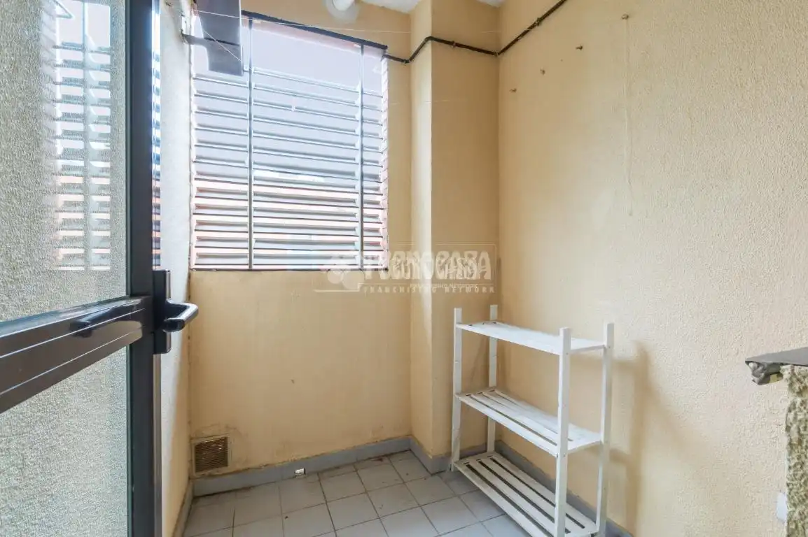 Bedroom of Flat for sale in Madrid  with Heating, Parquet flooring and Storage room