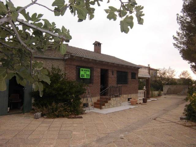 Casa-chalet en Venta en Urbanización el Regao en Peñaflor