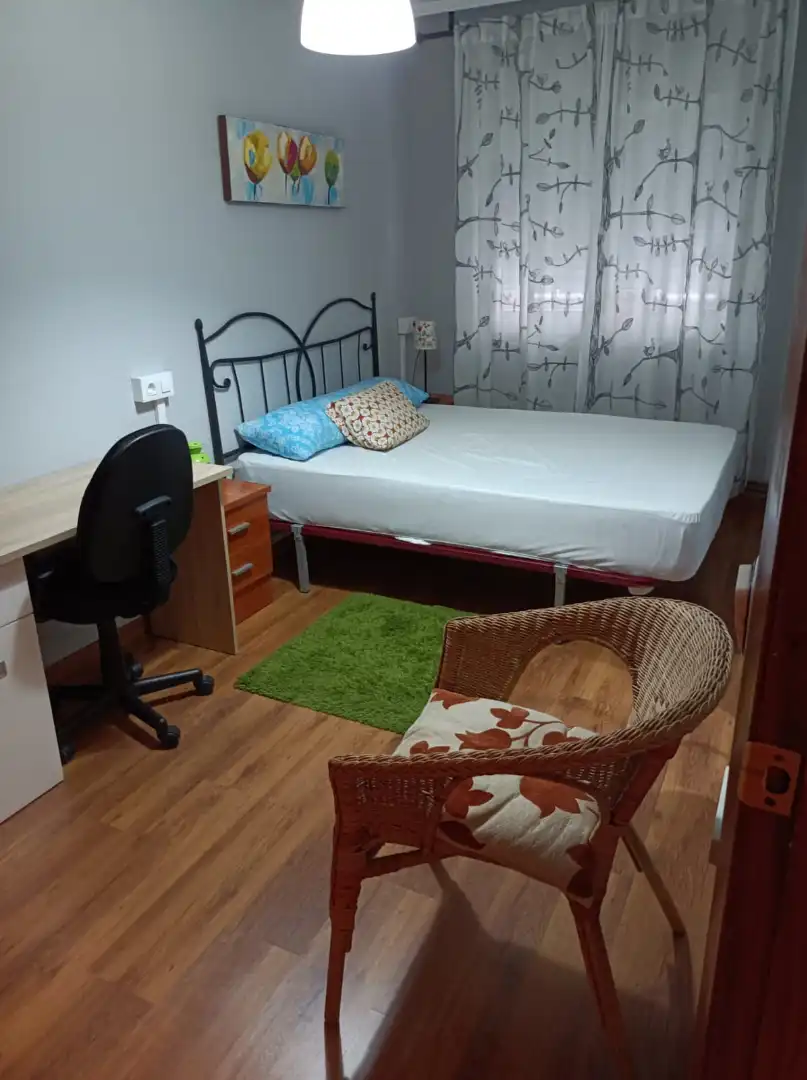 Bedroom of Flat for rent in Oviedo   with Heating, Furnished and Oven