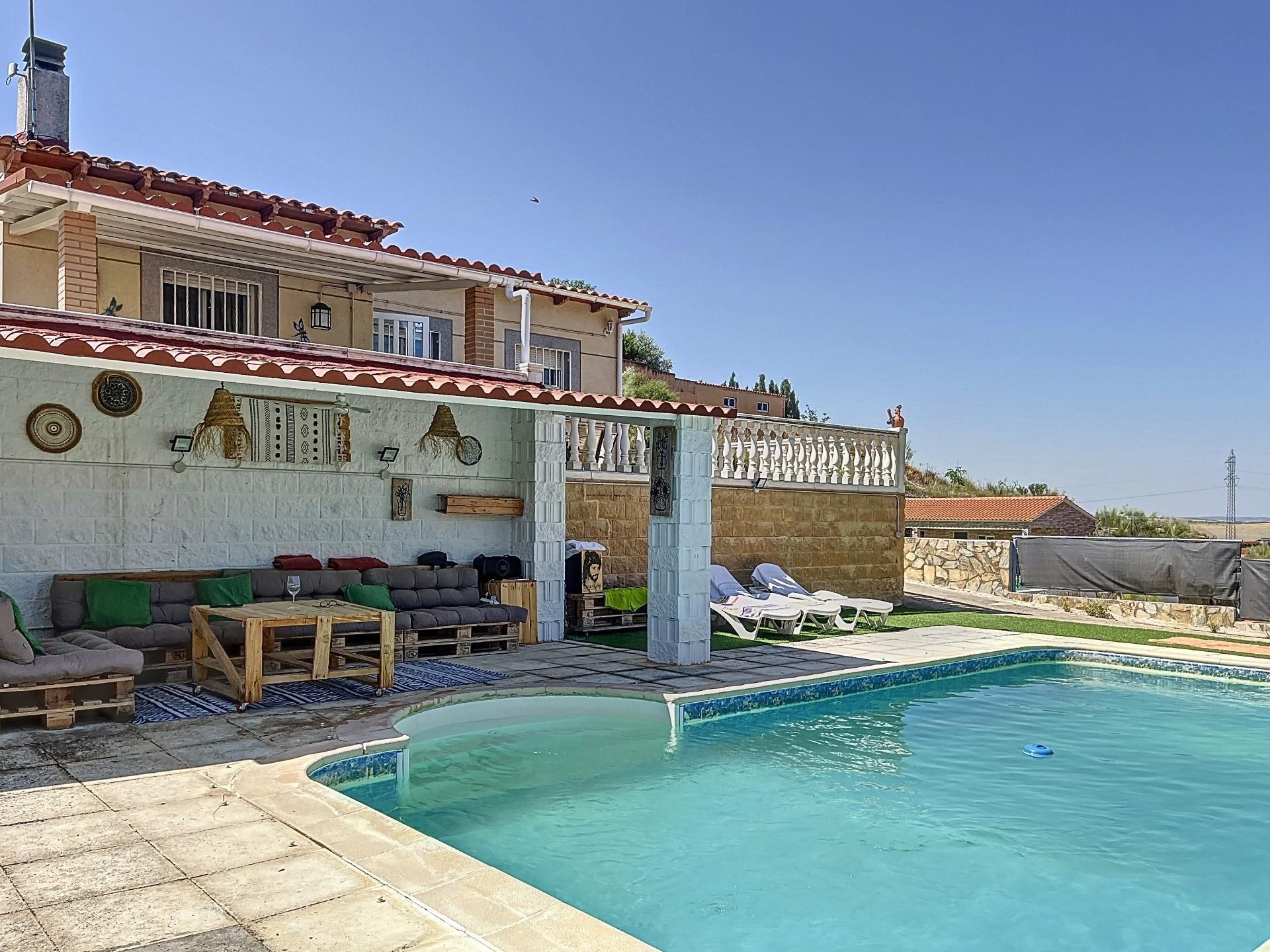 Swimming pool of House or chalet for sale in Barajas de Melo  with Heating, Private garden and Terrace