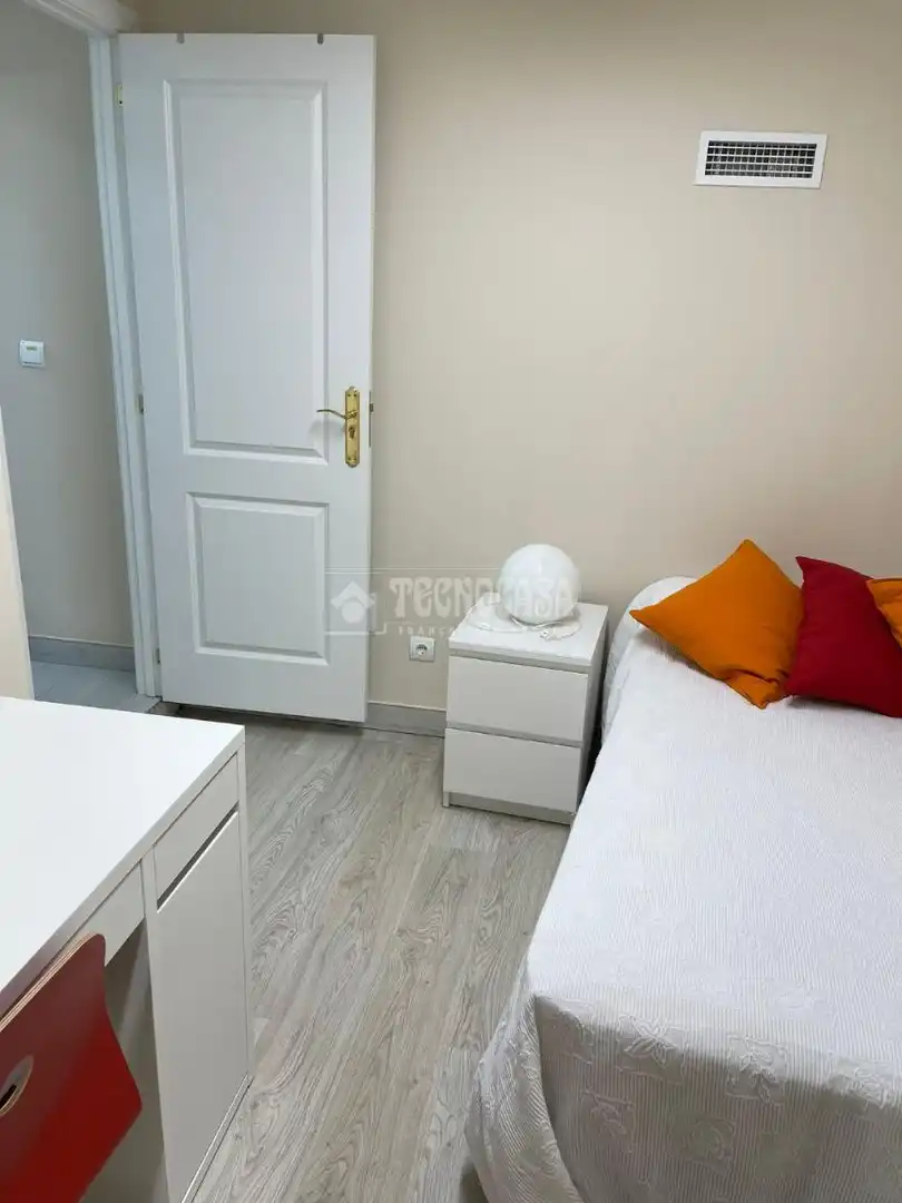 Habitación de Piso en venta en Madrid con Aire acondicionado y Calefacción