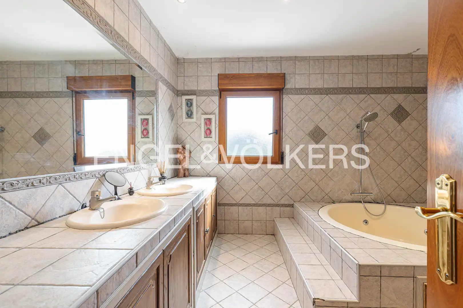 Bathroom of Houses for sale in Becerril de la Sierra  with Heating, Private garden and Terrace
