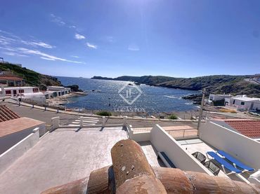 Villa avec balcon à vendre à Cala Llonga - Sa Mesquida