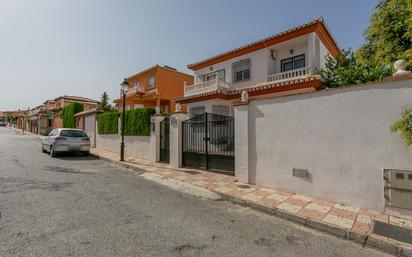 Exterior view of House or chalet for sale in Cúllar Vega  with Air Conditioner and Terrace