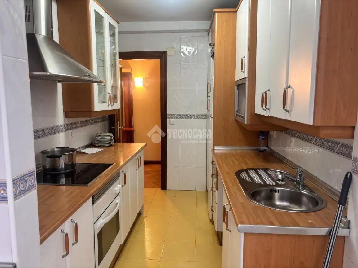 Cocina de Piso en venta en Alcalá de Henares con Calefacción y Terraza