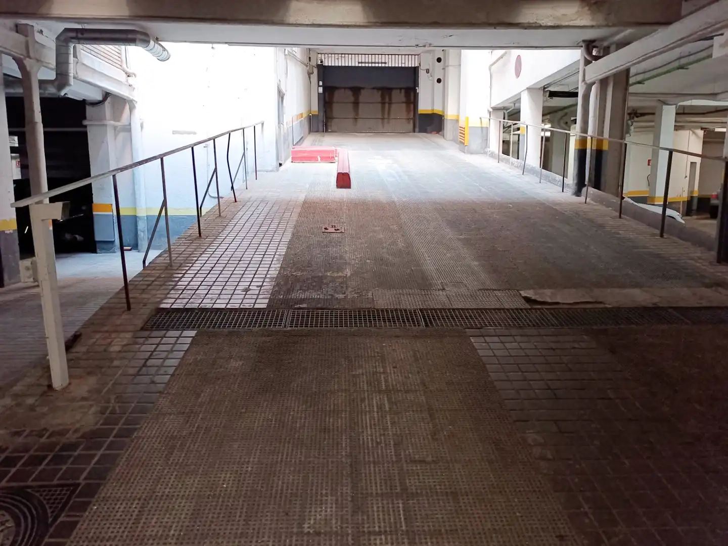 Einzelparkplatz zur Miete in Calle del Aviador Zorita 35, imagen 9