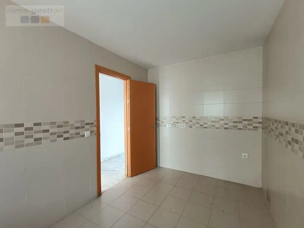 Flat for sale in Estepona