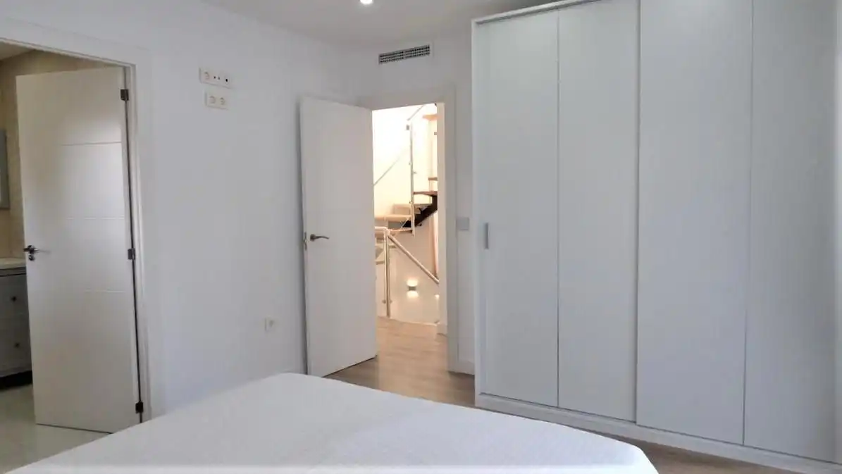 Habitación de Casa o chalet en venta en La Nucia con Aire acondicionado, Terraza y Piscina