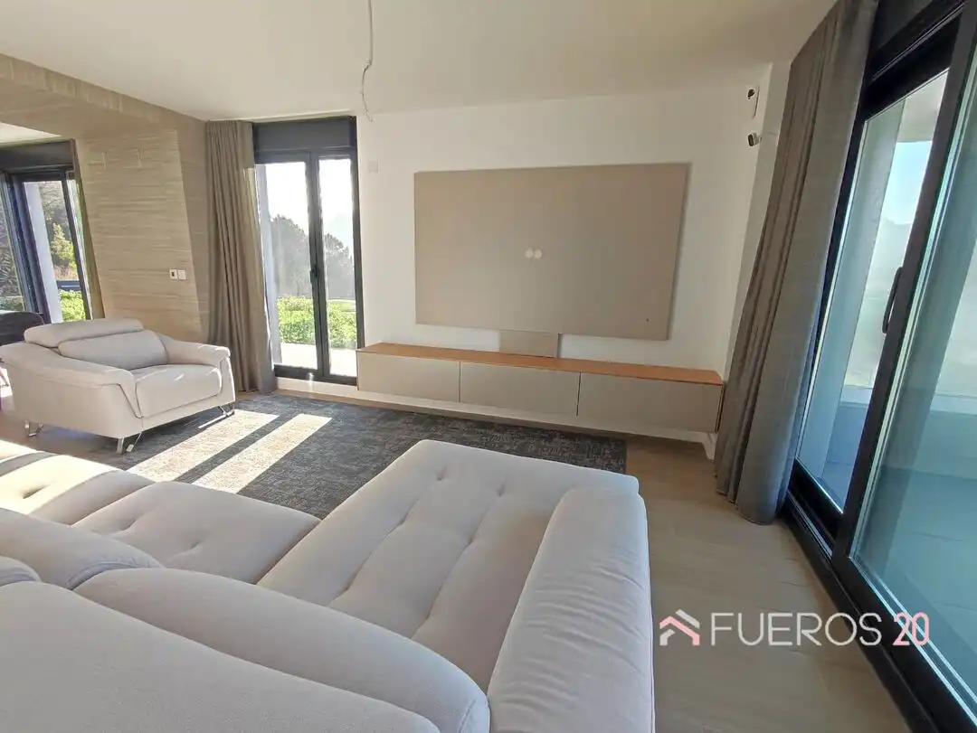 Sala de estar de Casa adosada en venta en Zierbena con Calefacción, Jardín privado y Terraza