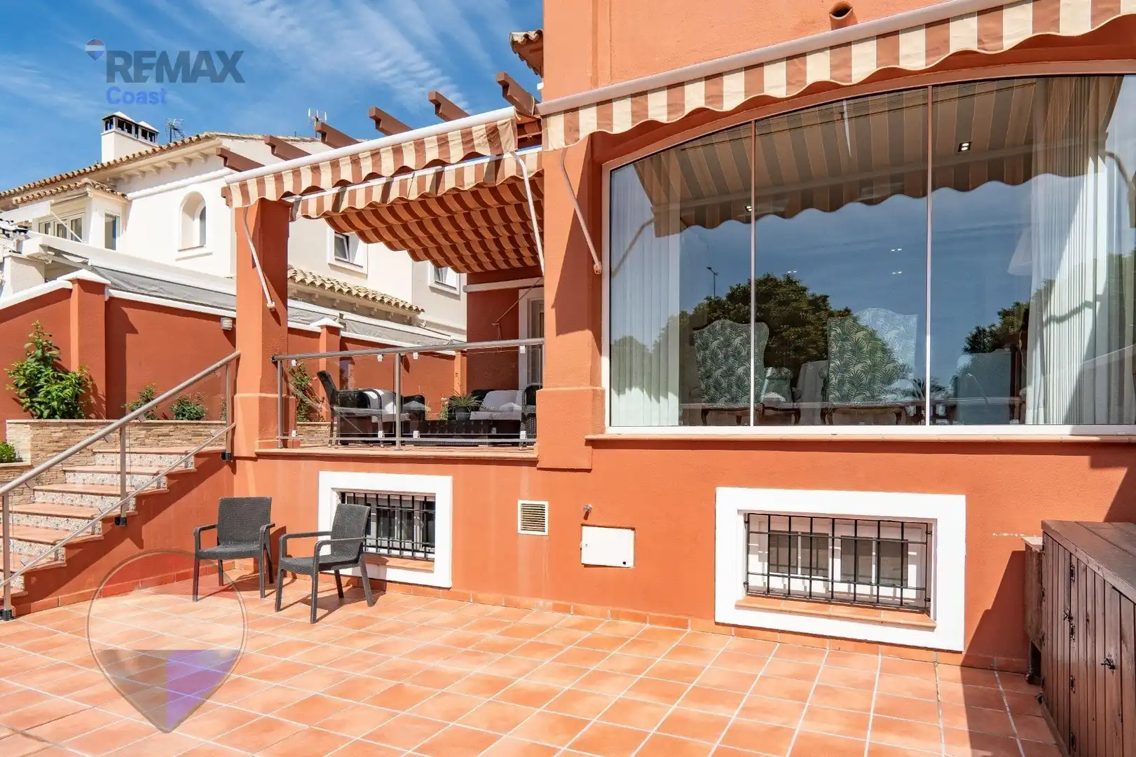 Terrasse von Einfamilien-Reihenhaus zum Verkauf in Torremolinos mit Klimaanlage, Heizung und Terrasse
