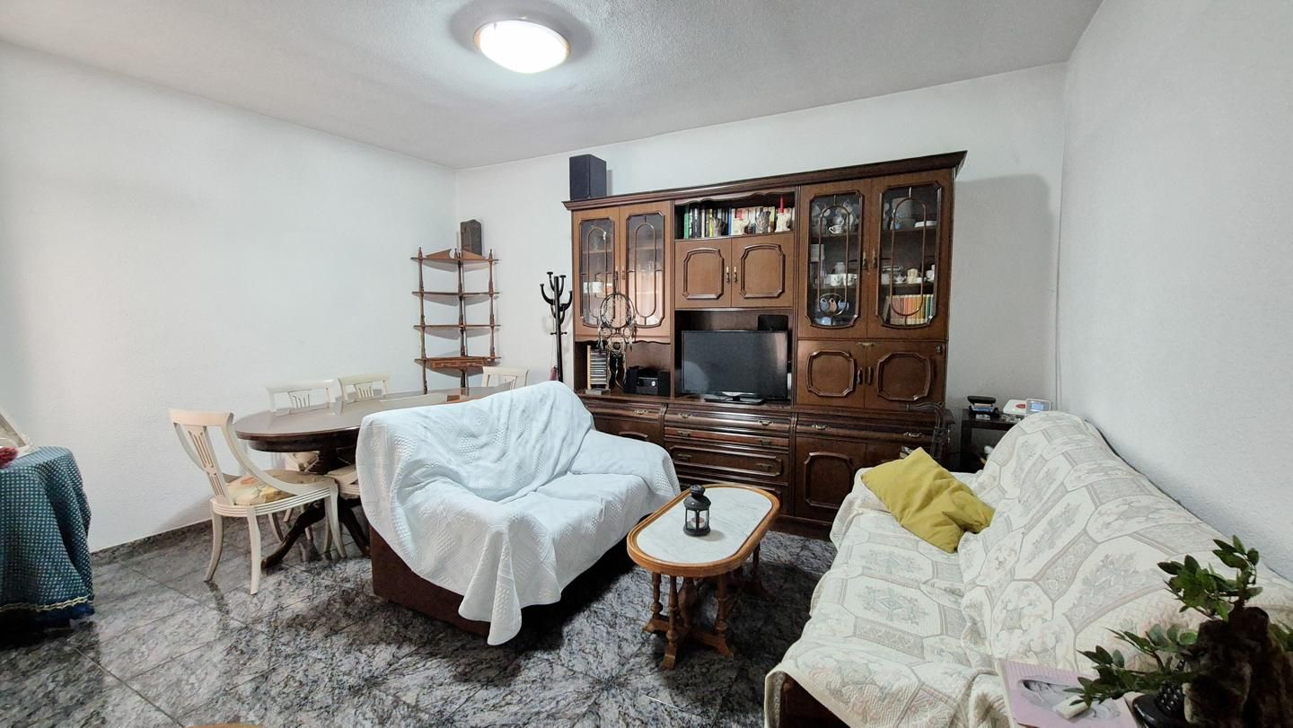 Sala de estar de Piso en venta en Elche / Elx con Amueblado y Balcón