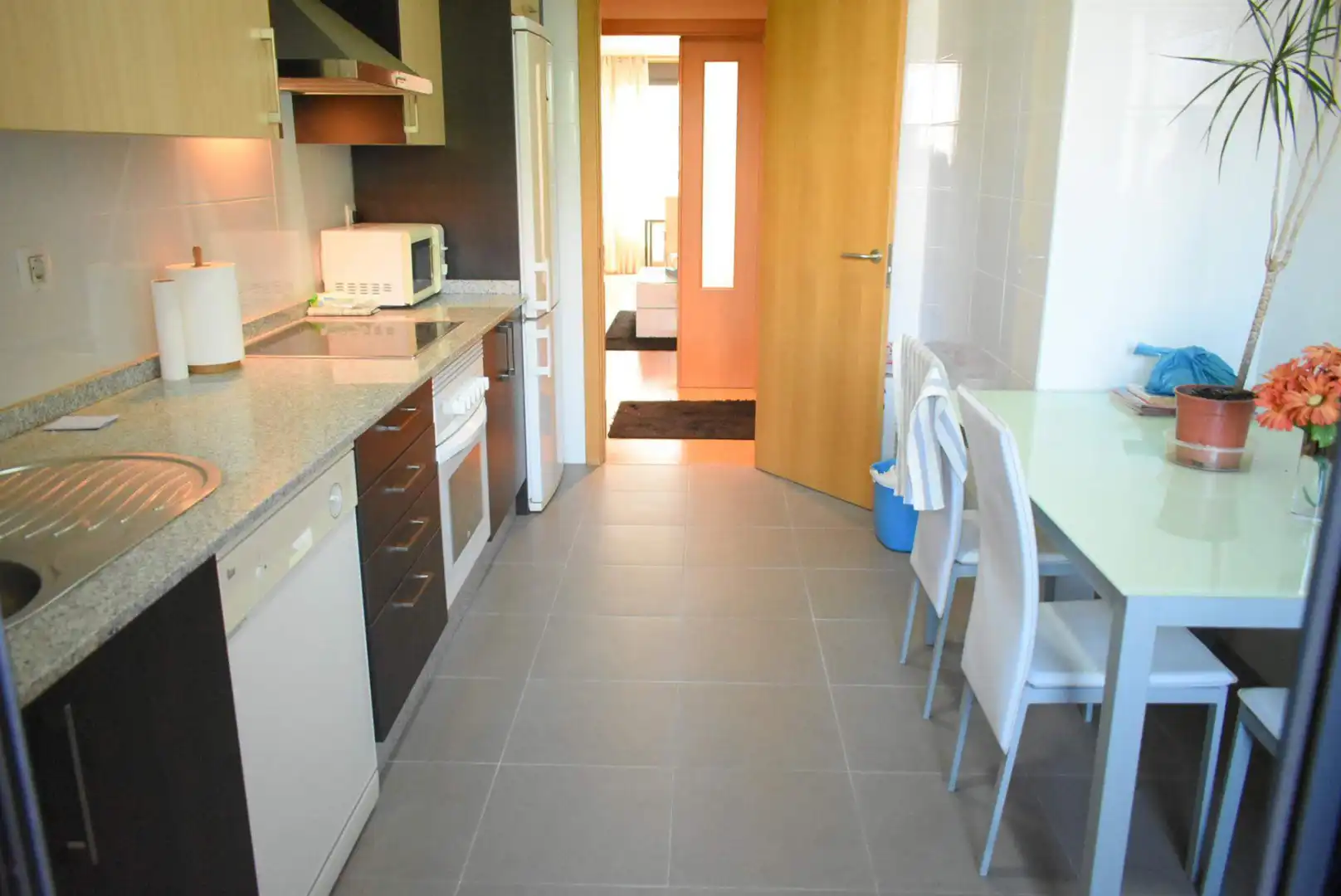 Cocina de Apartamento en venta en Pontevedra Capital  con Calefacción, Parquet y Trastero