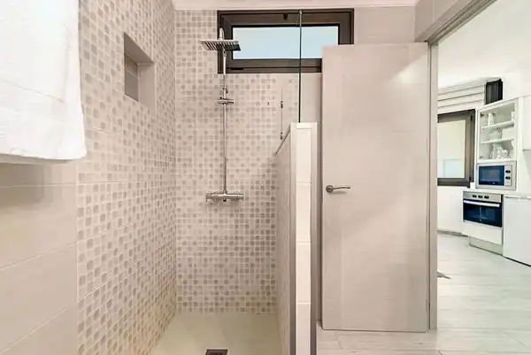 Bathroom of Flat for rent in Las Palmas de Gran Canaria  with Furnished, Oven and Washing machine