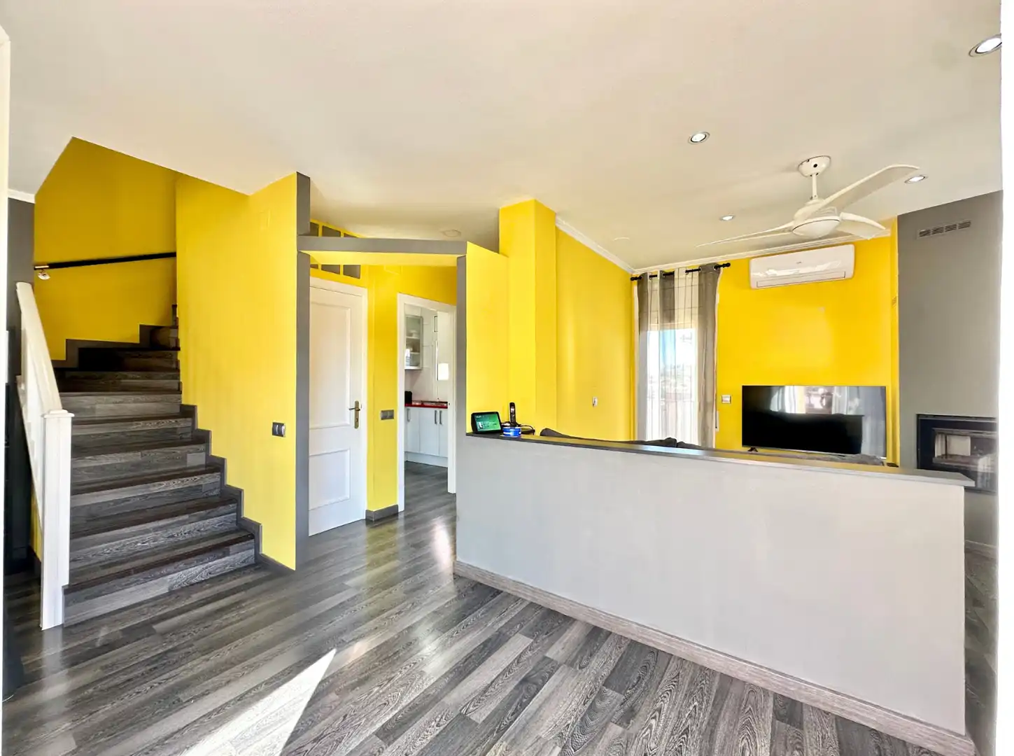 Houses for sale in Torelló  with Air Conditioner, Heating and Private garden