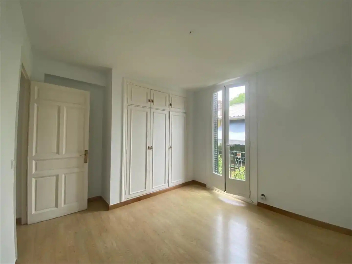 Habitación de Casa o chalet de alquiler en Madrid con Jardín privado, Parquet y Balcón