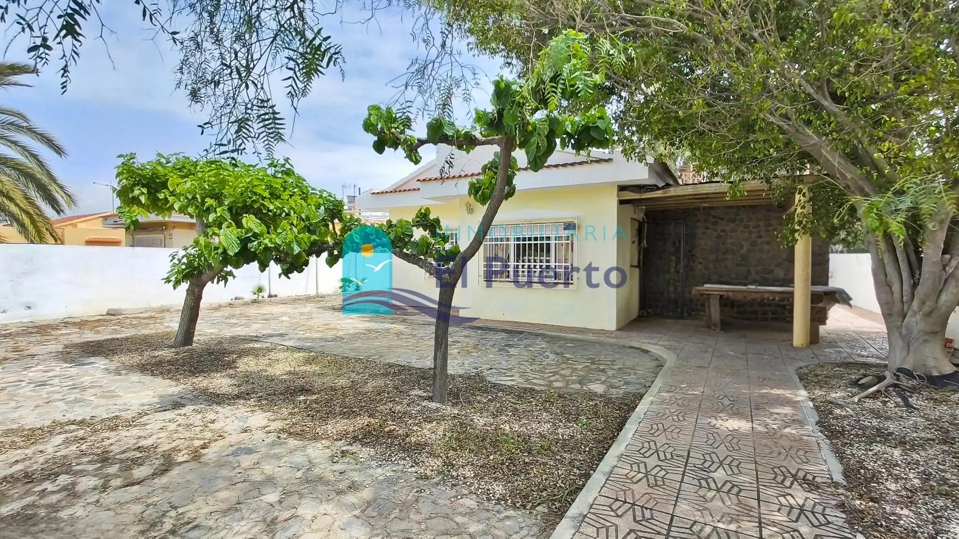 Vista exterior de Casa o chalet en venta en Mazarrón con Jardín privado, Terraza y Amueblado