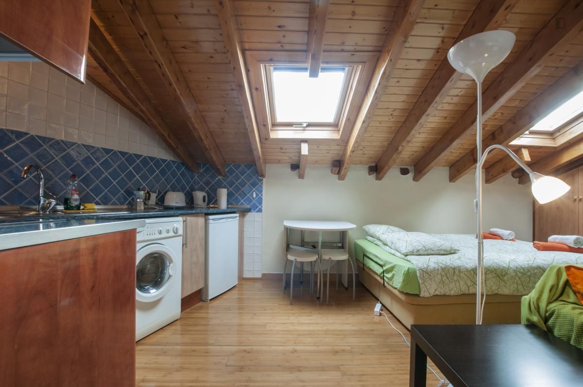 Estudio de alquiler en Universidad - Malasaña