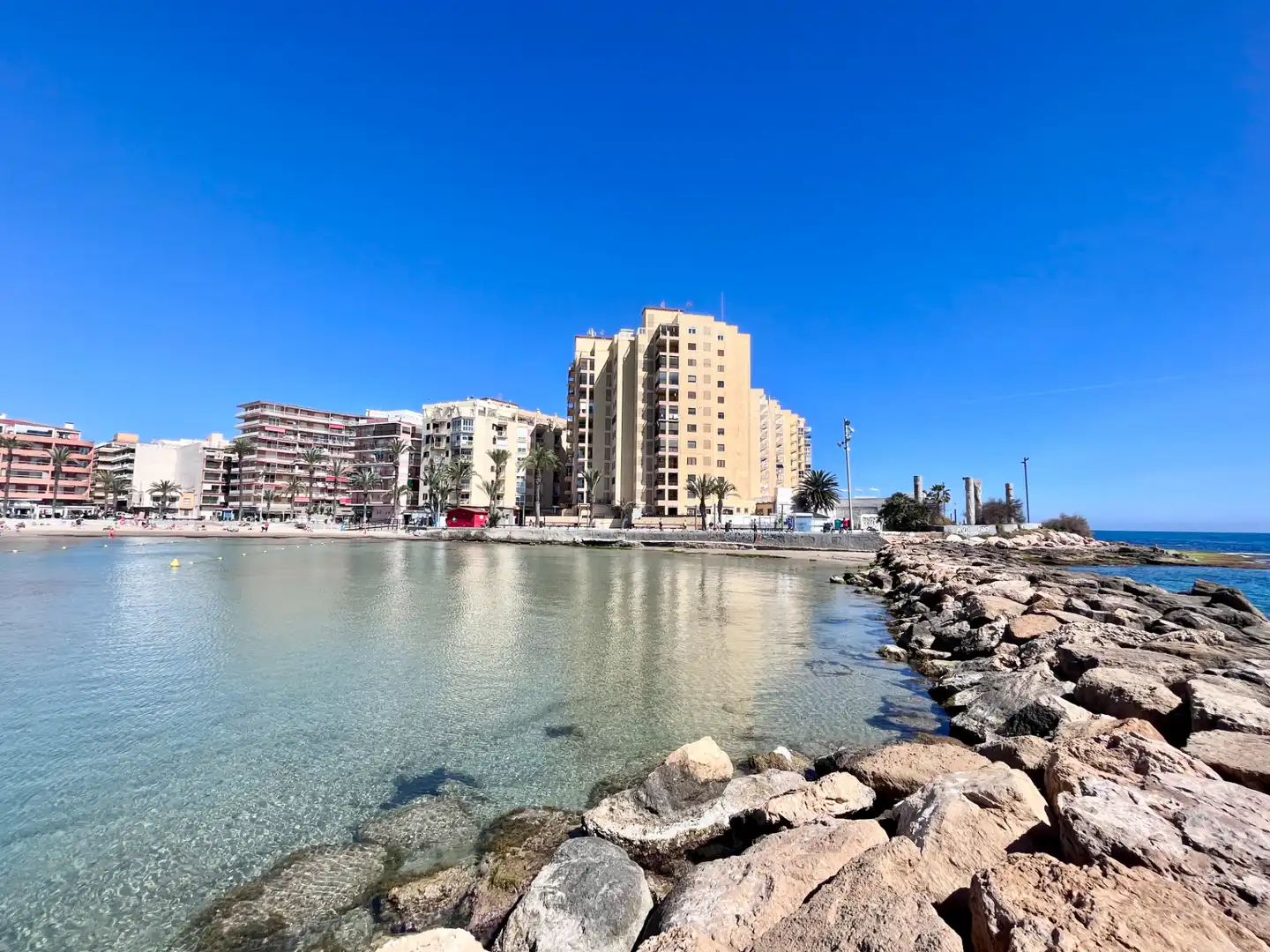 Vista exterior de Pis en venda en Torrevieja amb Aire condicionat, Terrassa i Traster