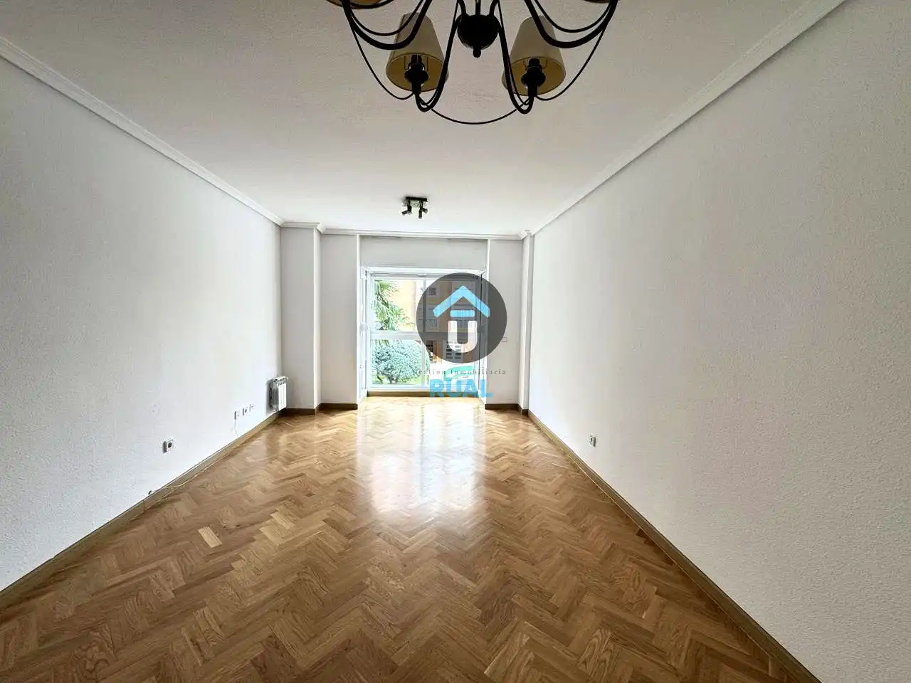 Living room of Flat for rent in Madrid  with Heating, Storage room and Community pool
