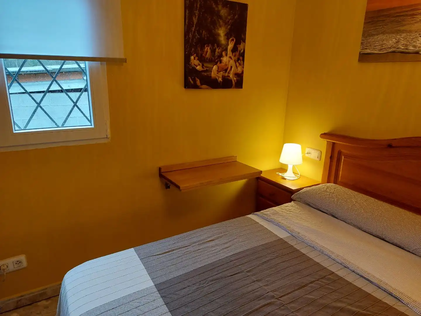 Bedroom of Houses for share in Valdoviño, A Coruña