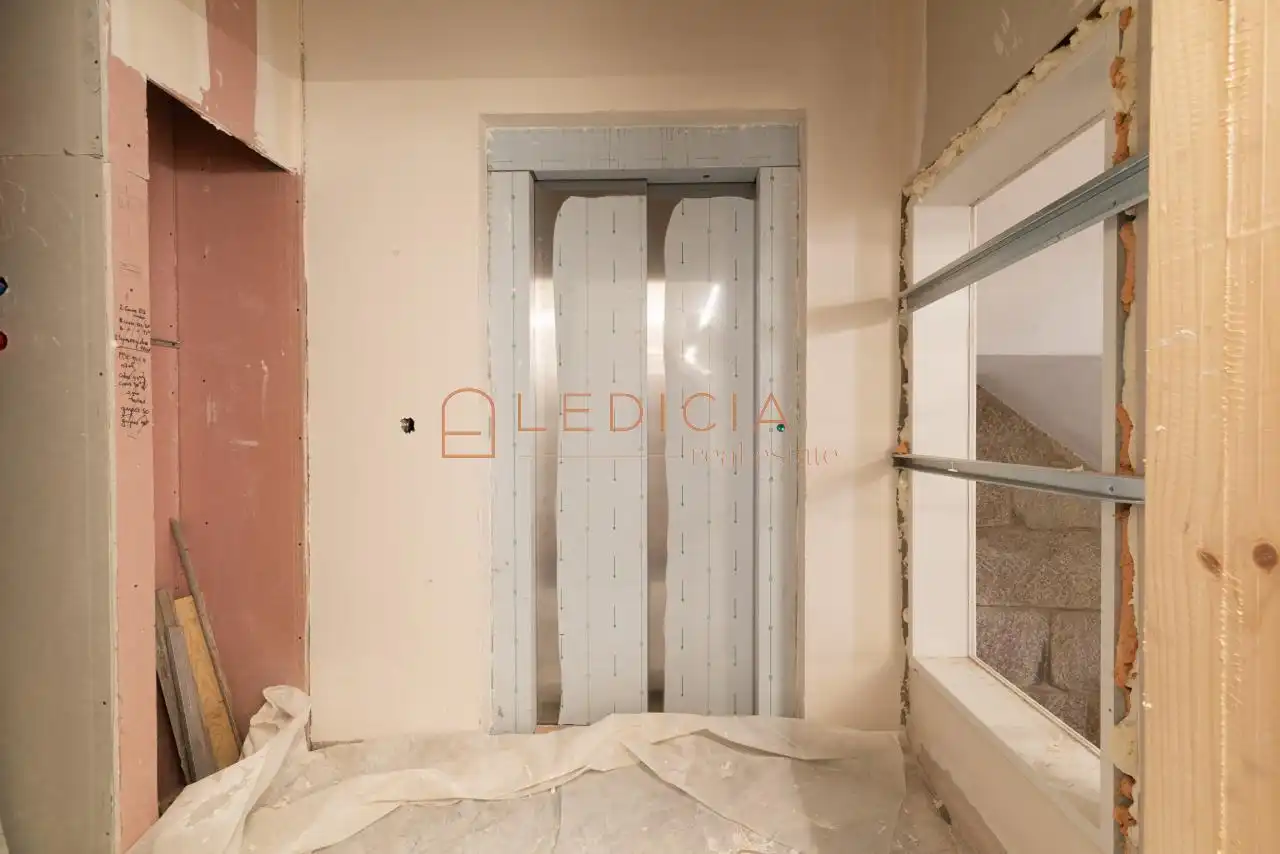 Flat for sale in Vigo   with Heating, Terrace and Furnished